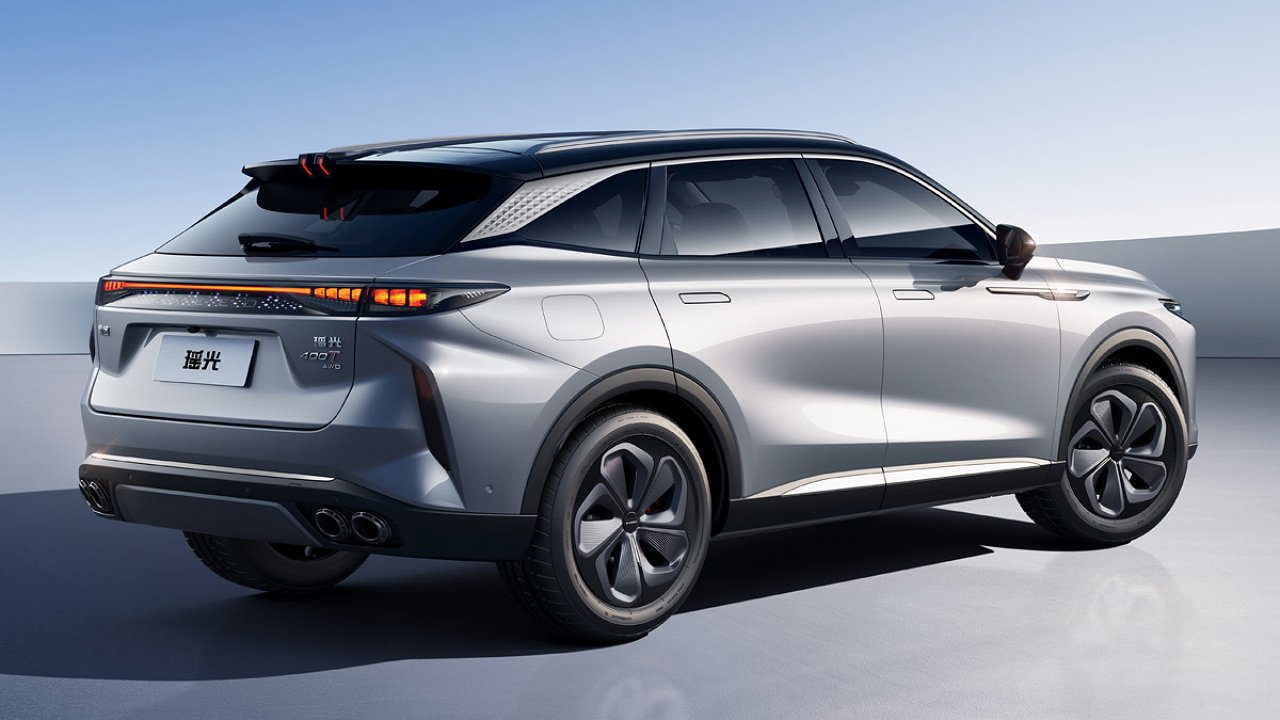 The Exeed RX crossover got an ‘automatic’ instead of a ‘robot’