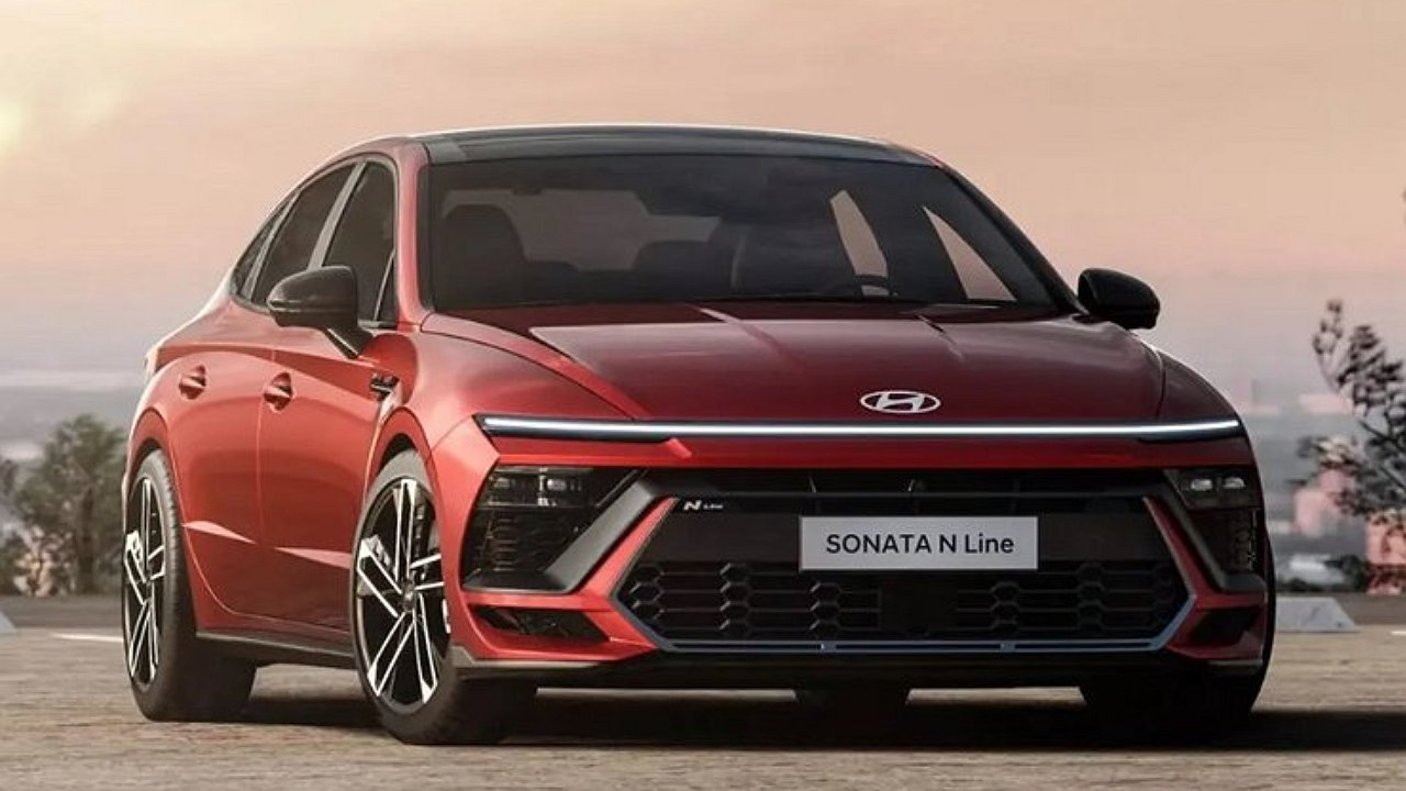 Hyundai Sonata received an all-wheel drive version
