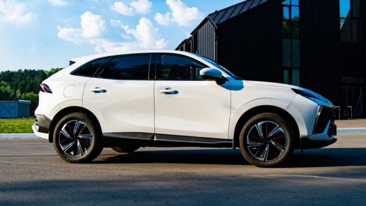 Great trucker: how the Forthing T5 EVO HEV hybrid crossover will amaze the Russians