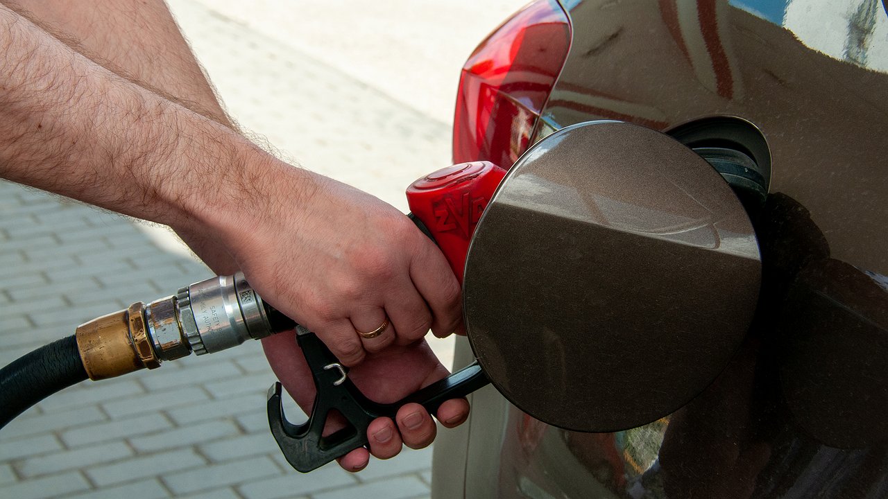 US rules: why gasoline prices will continue to rise