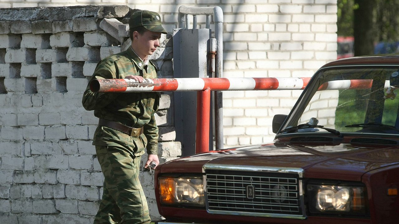 By nationality: Estonia has banned the entry of Russian cars
