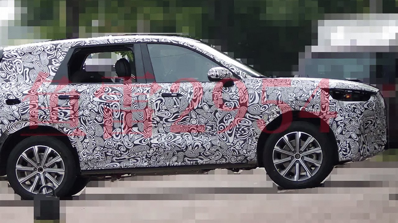 Chery’s brand new large flagship crossover was captured by spy photographers