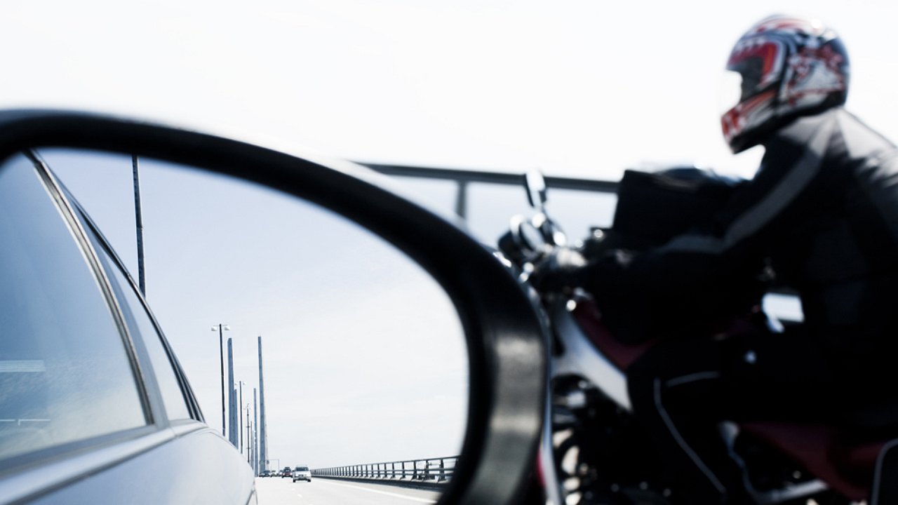 Optical illusion: why drivers actually kill motorcyclists