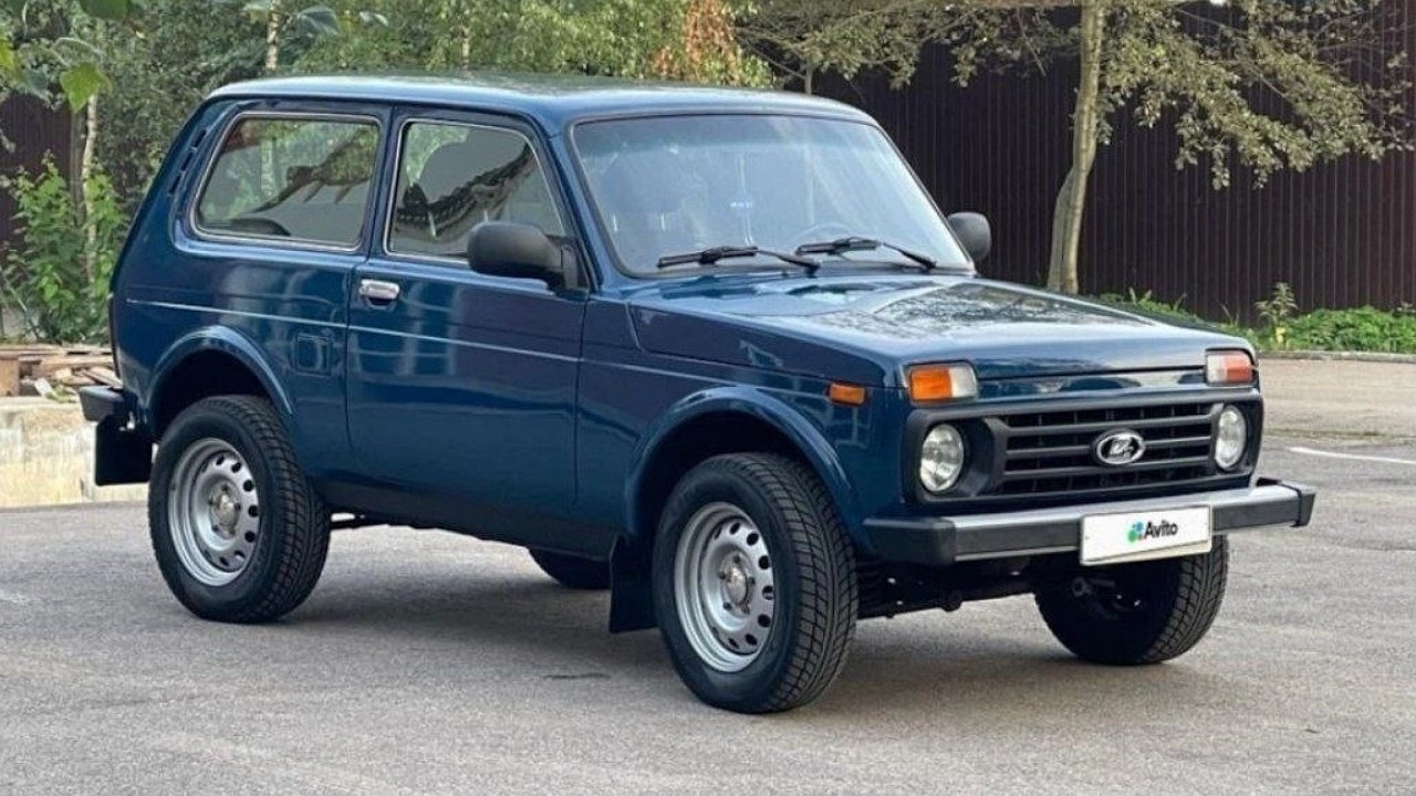Vladimir Zhirinovsky’s LADA 4×4 is offered for sale