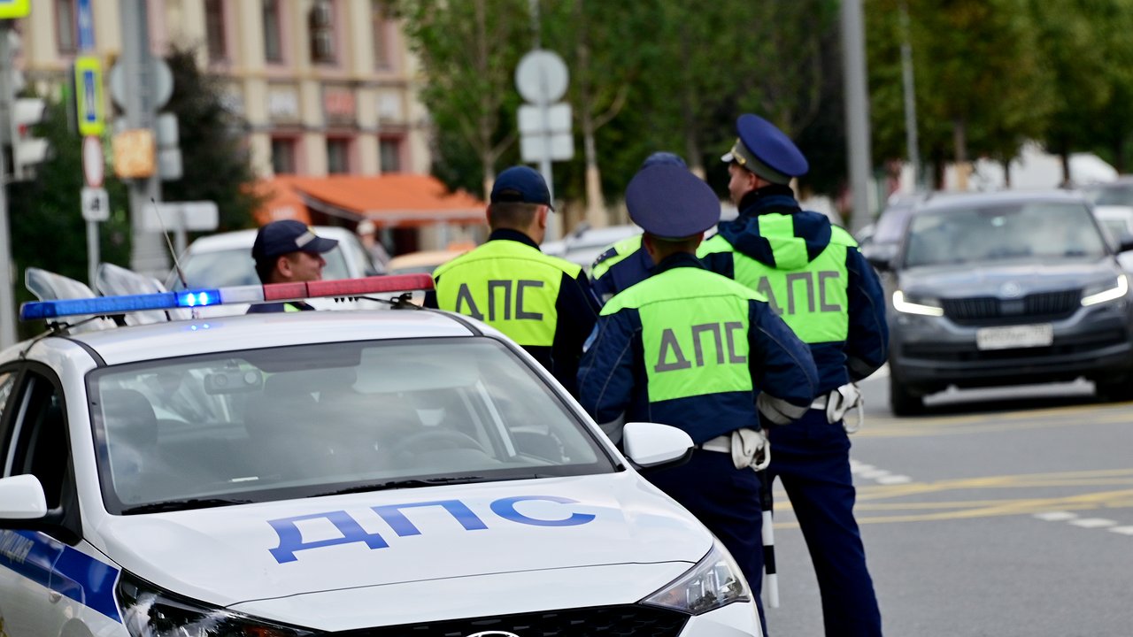 Traffic police block parallel imports of cars