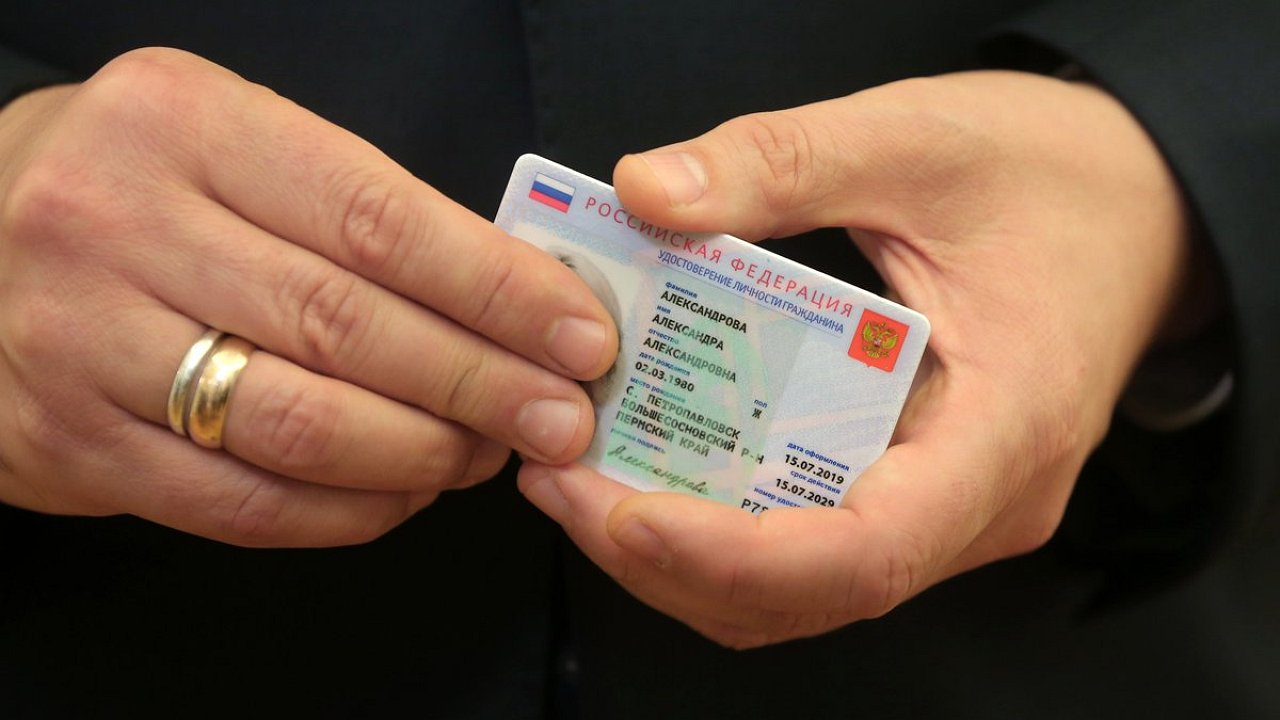 They want to make it much easier for Russian drivers to replace their driver’s license
