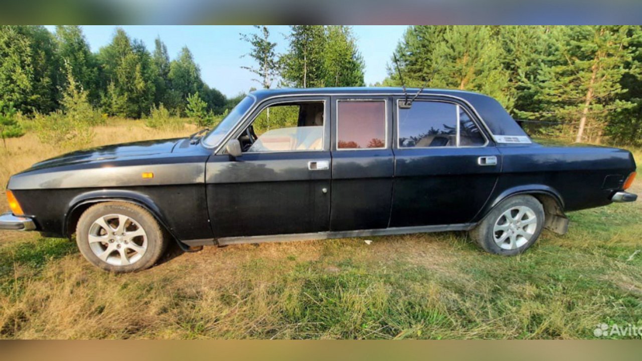 A rare Volga limousine goes on sale