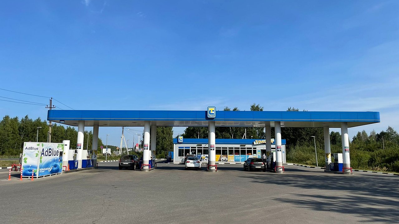 The same eggs, only in profile: why gasoline in Russia will not become cheaper