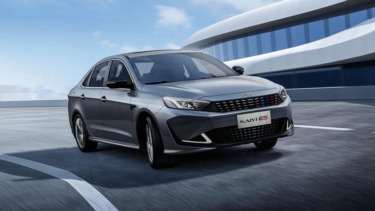 Not enough for everyone: the Kaiyi E5 sedan received a new budget version