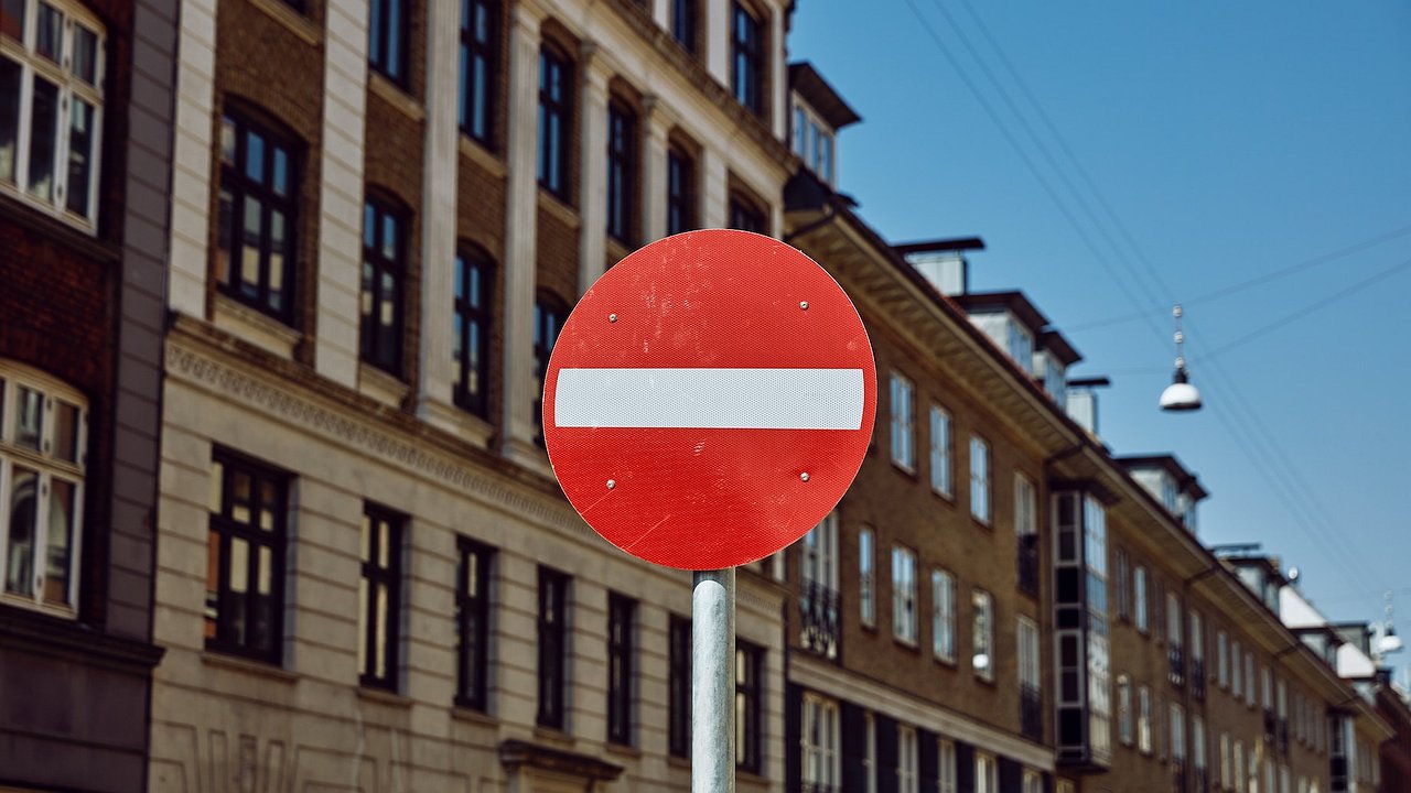 Two more European countries have banned the entry of Russian cars