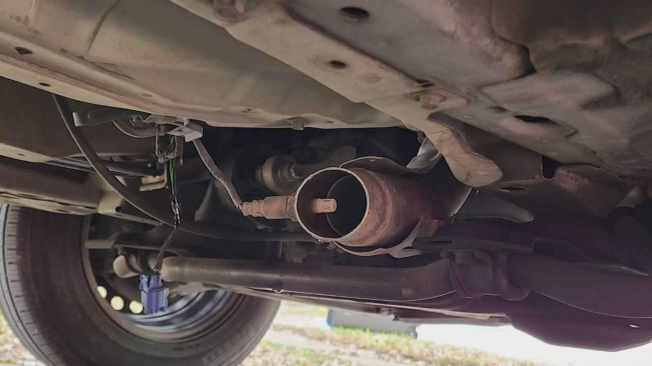 How auto repair shops ‘cheat’ car owners and take advantage of non-obvious signs of the impending ‘death’ of the catalytic converter