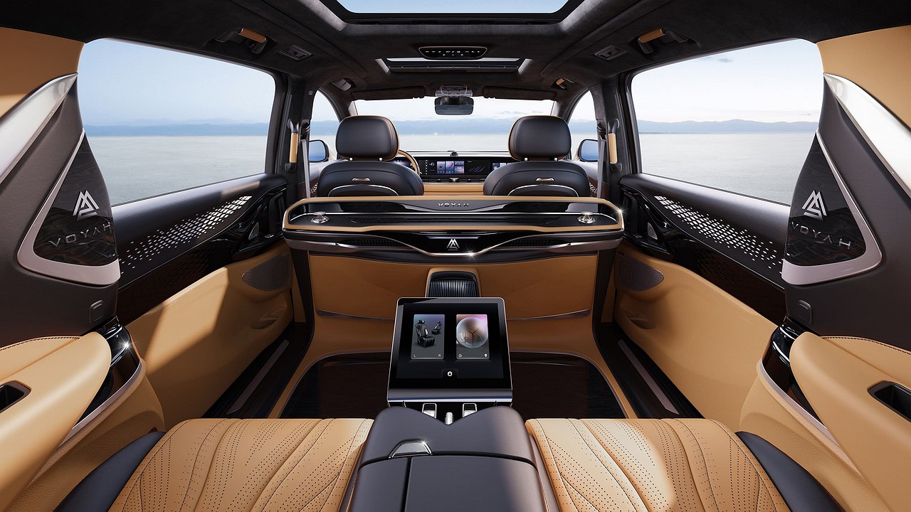 Sales of Voyah Dream in the four-seater First version have started in Russia