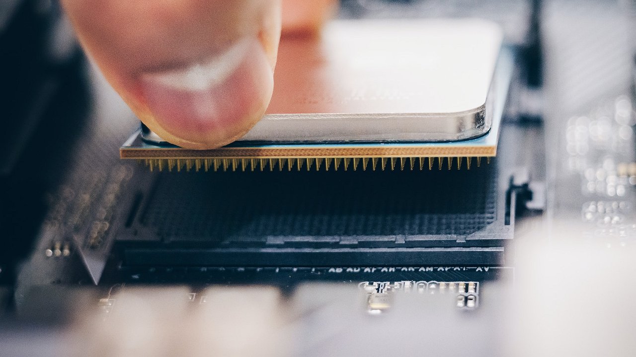 Carrot without a stick: Authorities tighten the screws on automotive electronics makers
