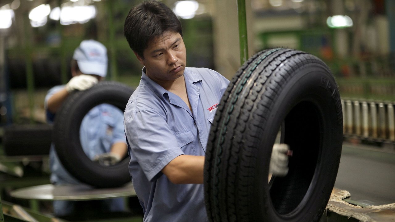 How experienced Russian drivers modify Chinese tires themselves