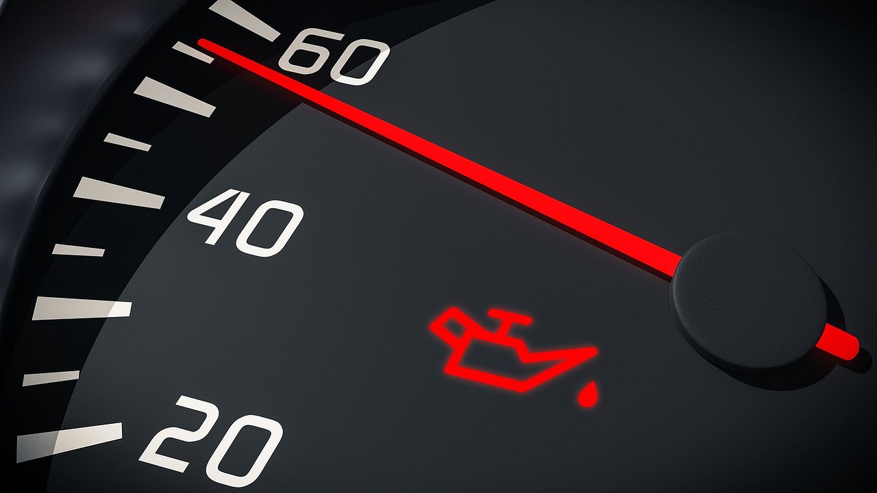 Davanulo: what to do if engine oil flows out from under the hood while driving