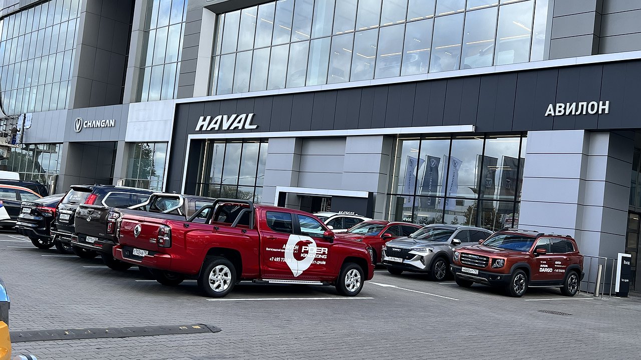 There were, are and will be “extras” from car dealers.  The authorities will not help drivers