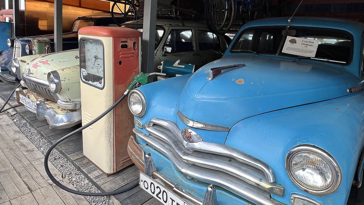 As any driver can easily understand, a gas station was underfilled with fuel