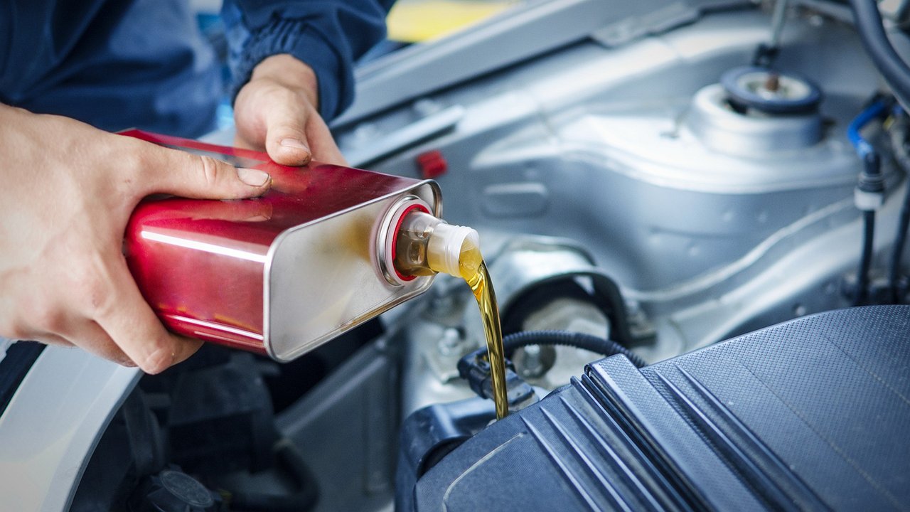 Is it possible to change the engine oil less often with LongLife lubricant?