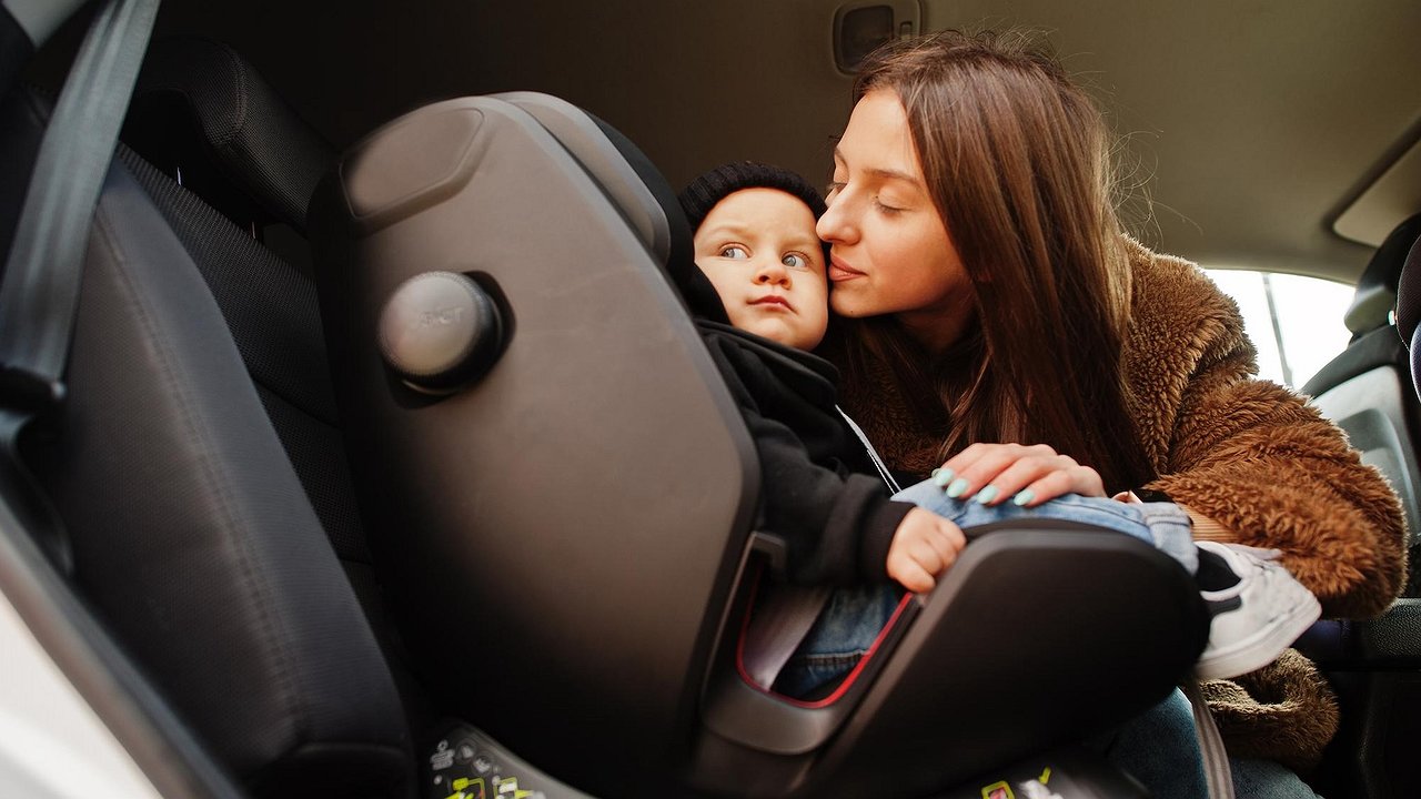 The government will tighten the requirements for child car seats