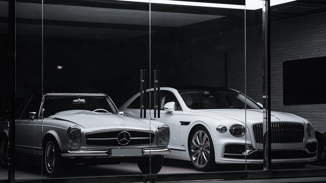 There is money: sales of luxury cars in Russia have increased by almost a quarter