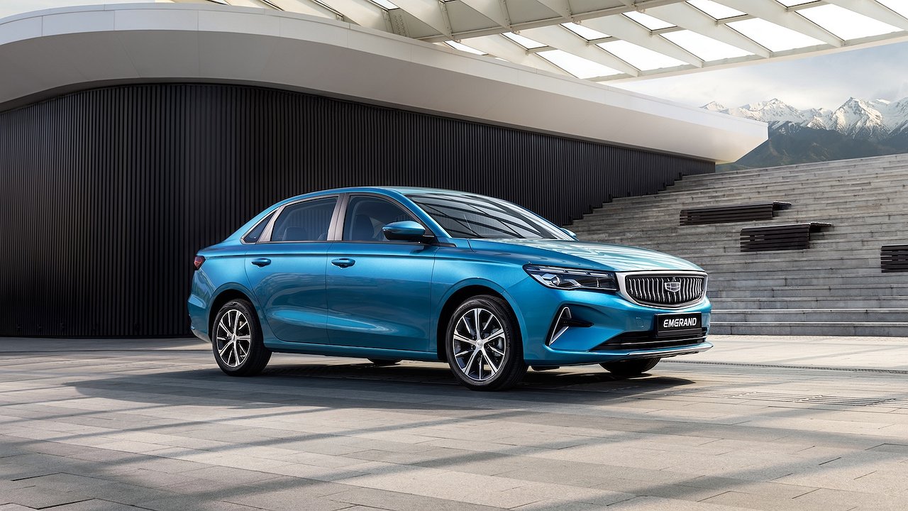 Geely showed a new sedan for the Russian market