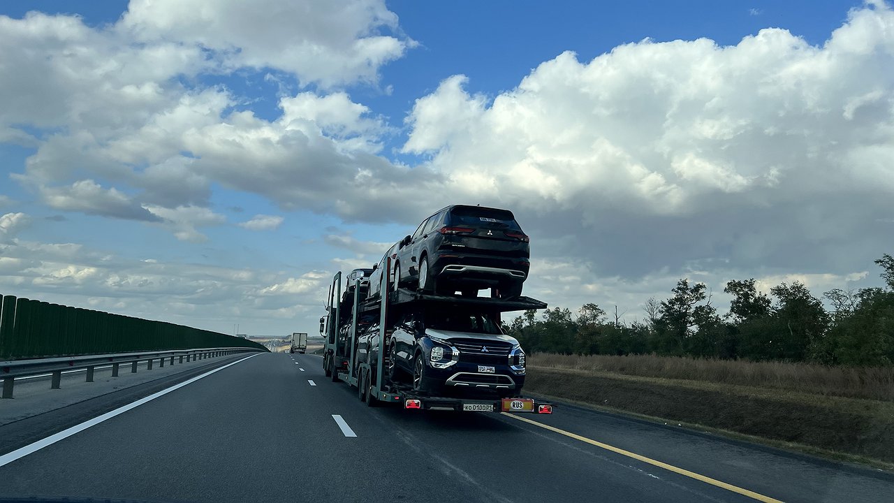 Transit sanctions: why Georgia did not block car exports to Russia