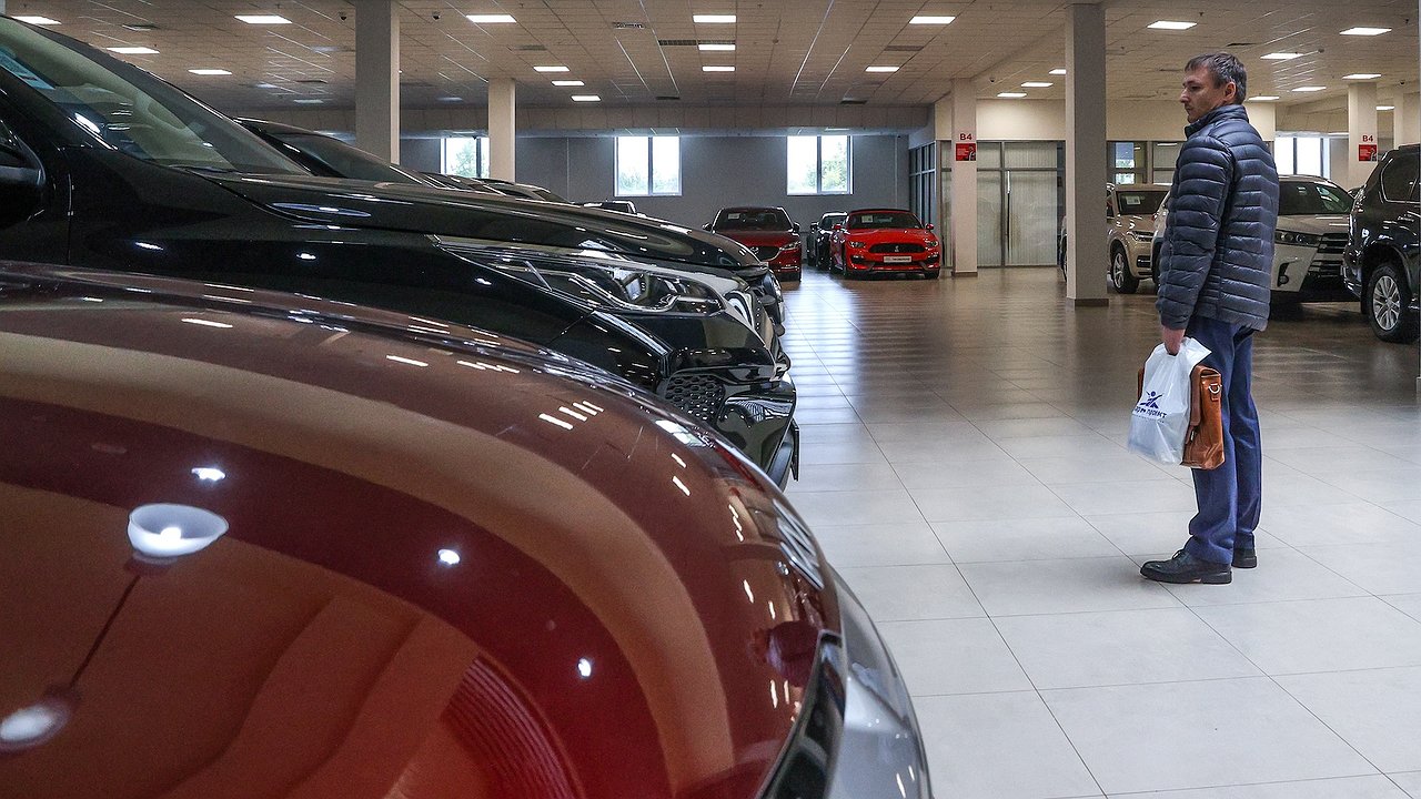 Sales of cars older than 10 years have increased sharply in Russia