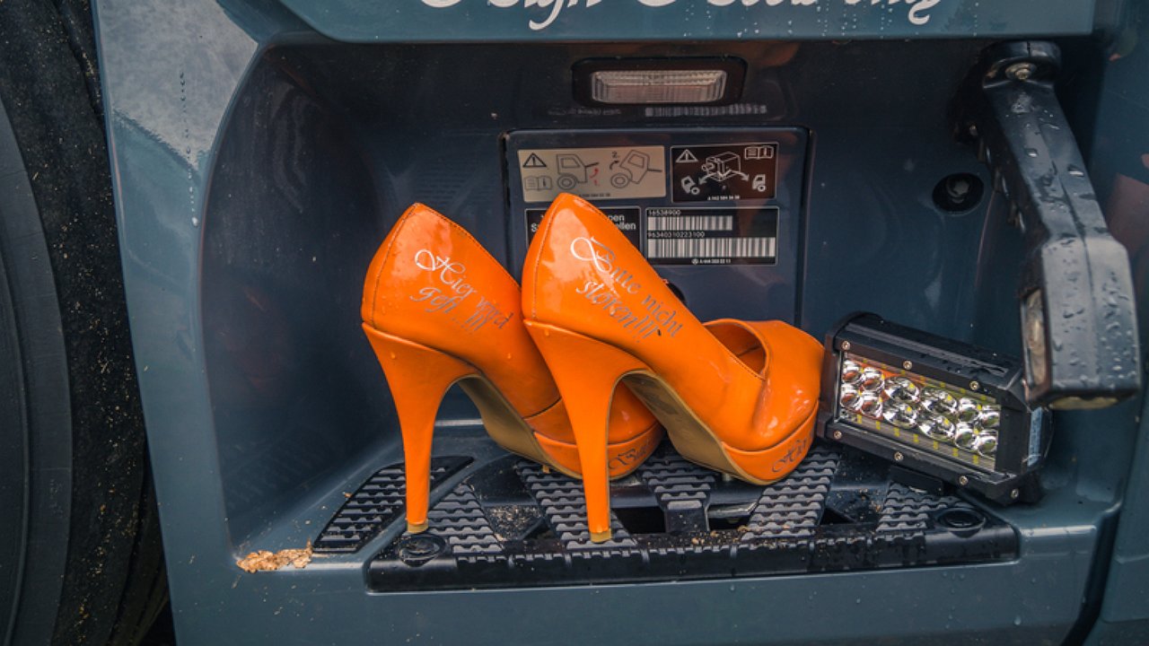 Shoulder No Need: What Do Women’s Shoes Attached To Truck Running Boards Mean?