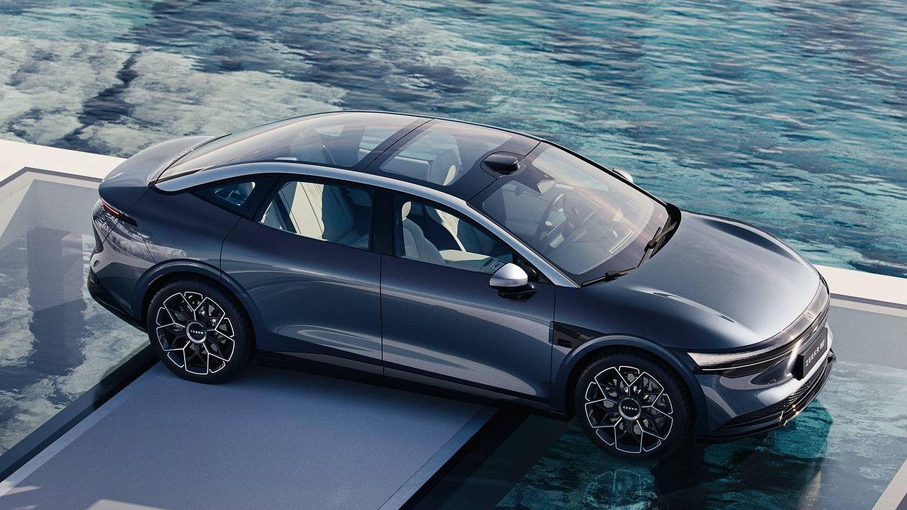 Zeekr published the first photo of the 007 sedan