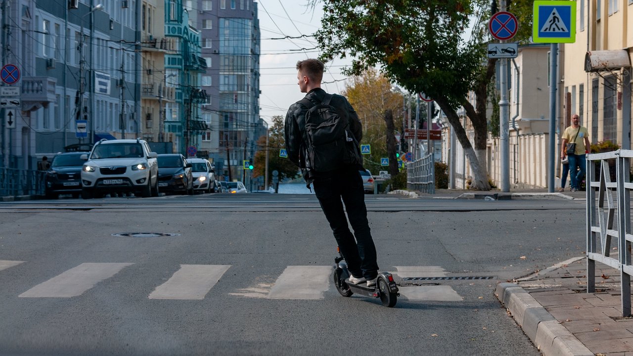 The government supported a bill to tighten penalties for electric scooters