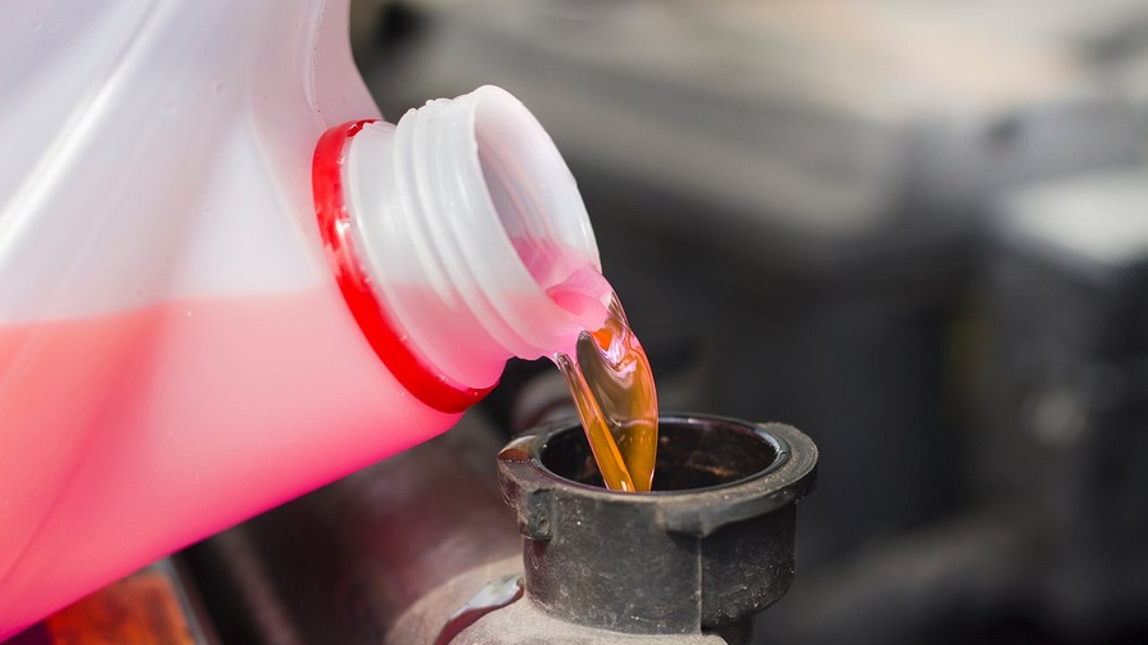 Scorched antifreeze: why ‘left-handed’ coolants are extremely dangerous to a car
