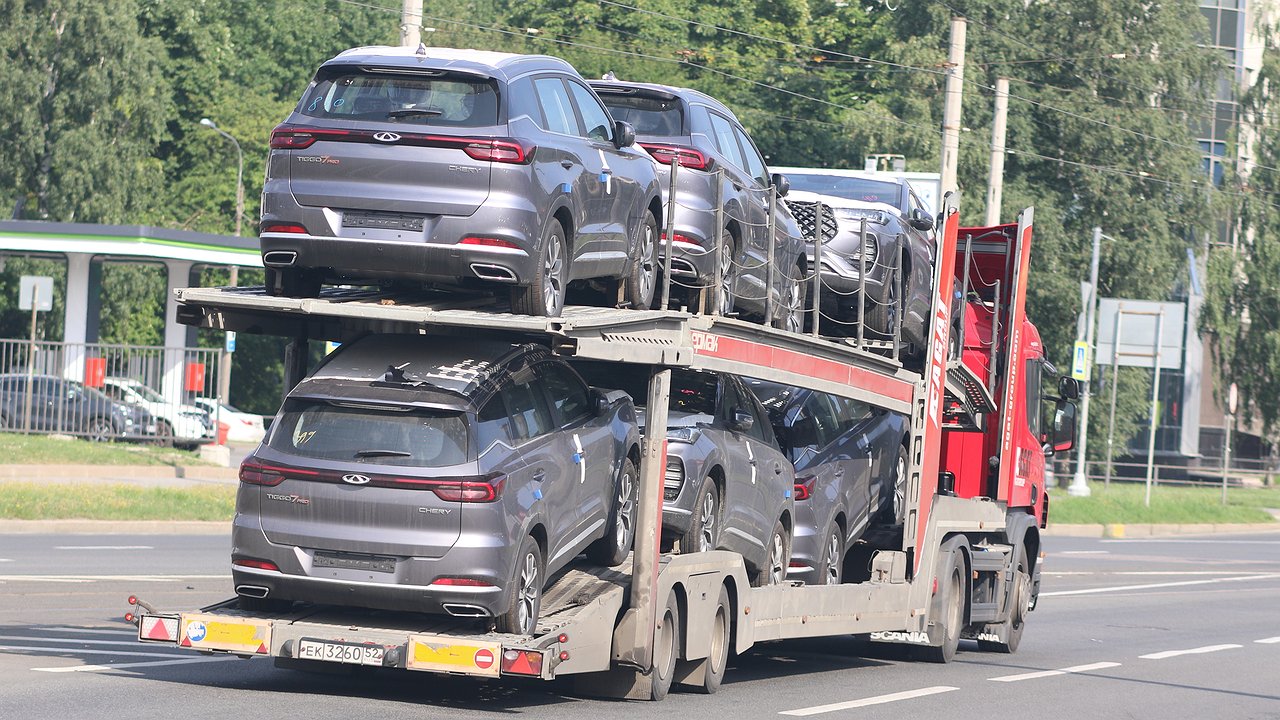 Ordered to live long: Authorities close a shop for parallel imports of cars