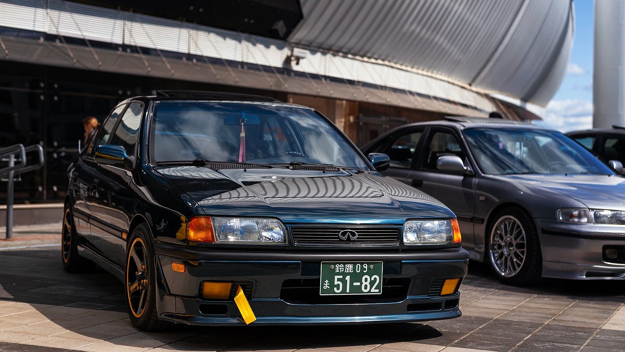 Car imports from Japan almost halved in October