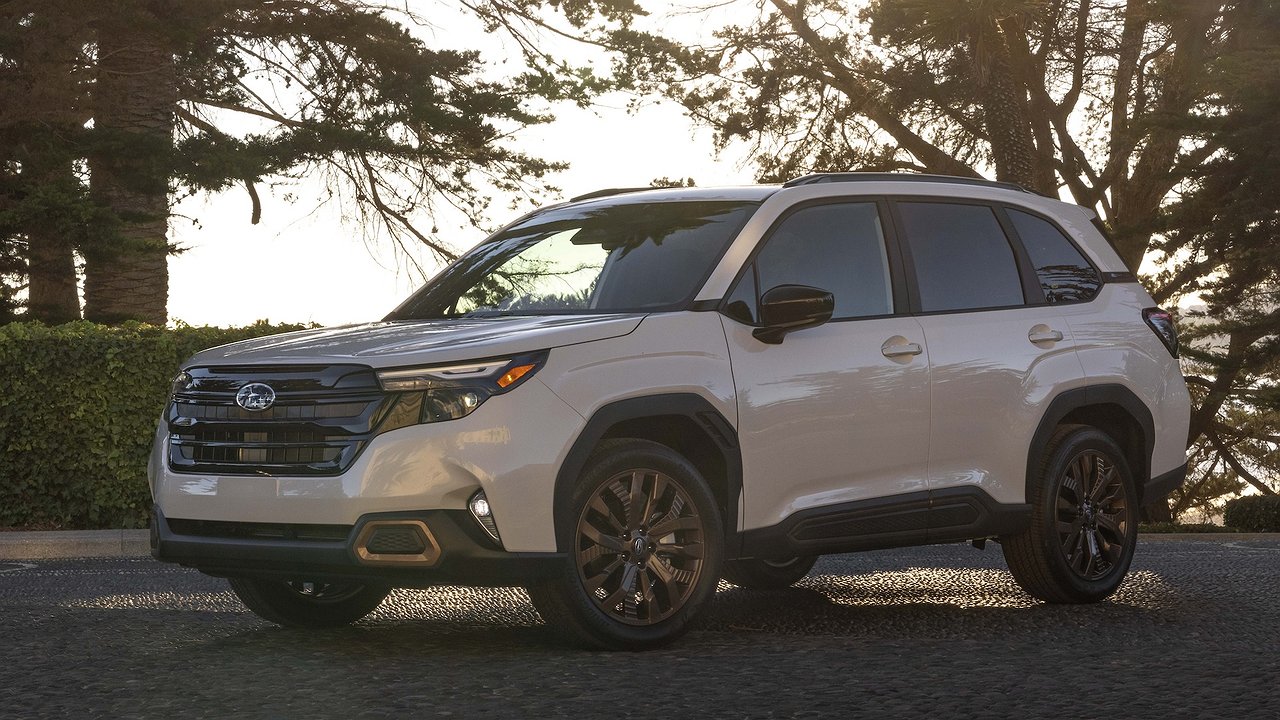 Subaru showed the new generation Forester crossover