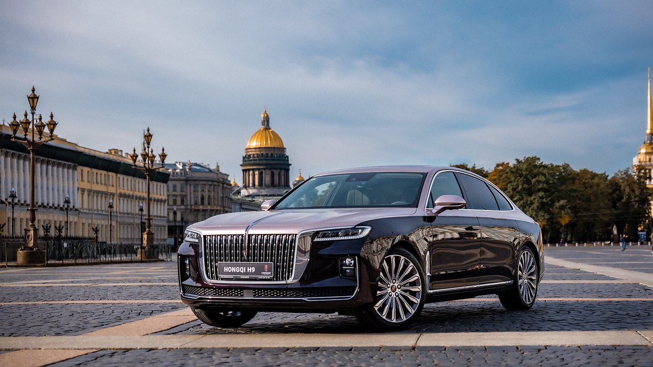 Under the “Red Flag”: Hongqi helps solve ideological problems