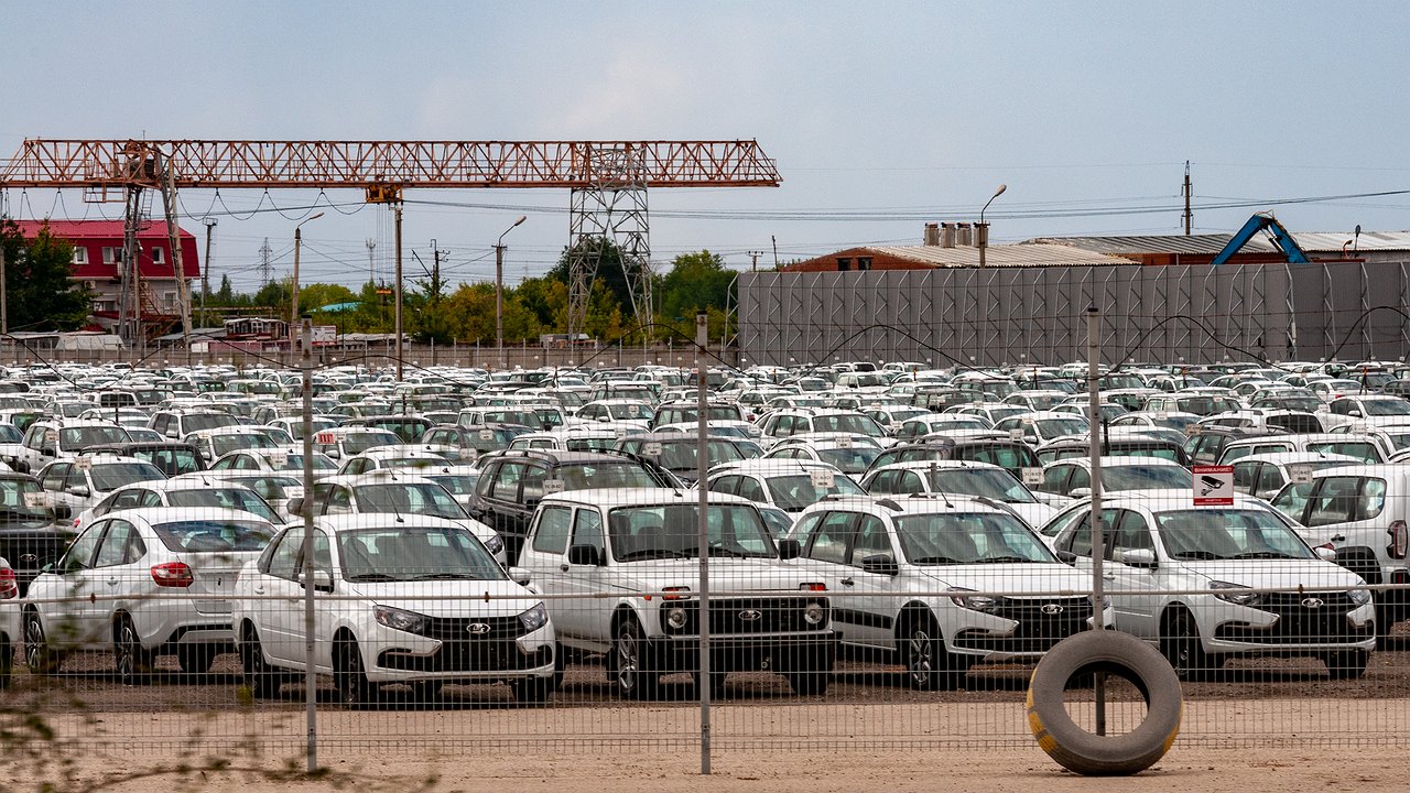 AVTOVAZ fights the shortage, UAZ and Motorinvest fight common sense, the authorities fight electric scooters: results of the week
