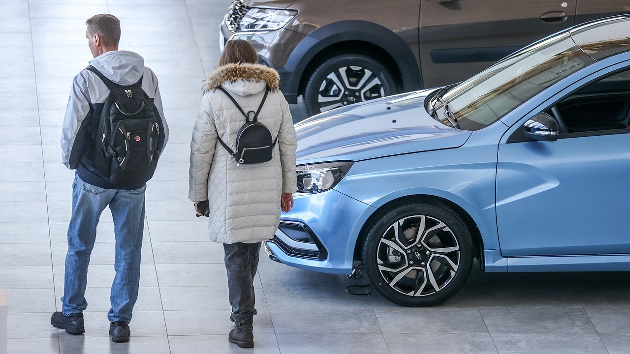 Inaccessible luxury: almost half of Russians cannot afford a car