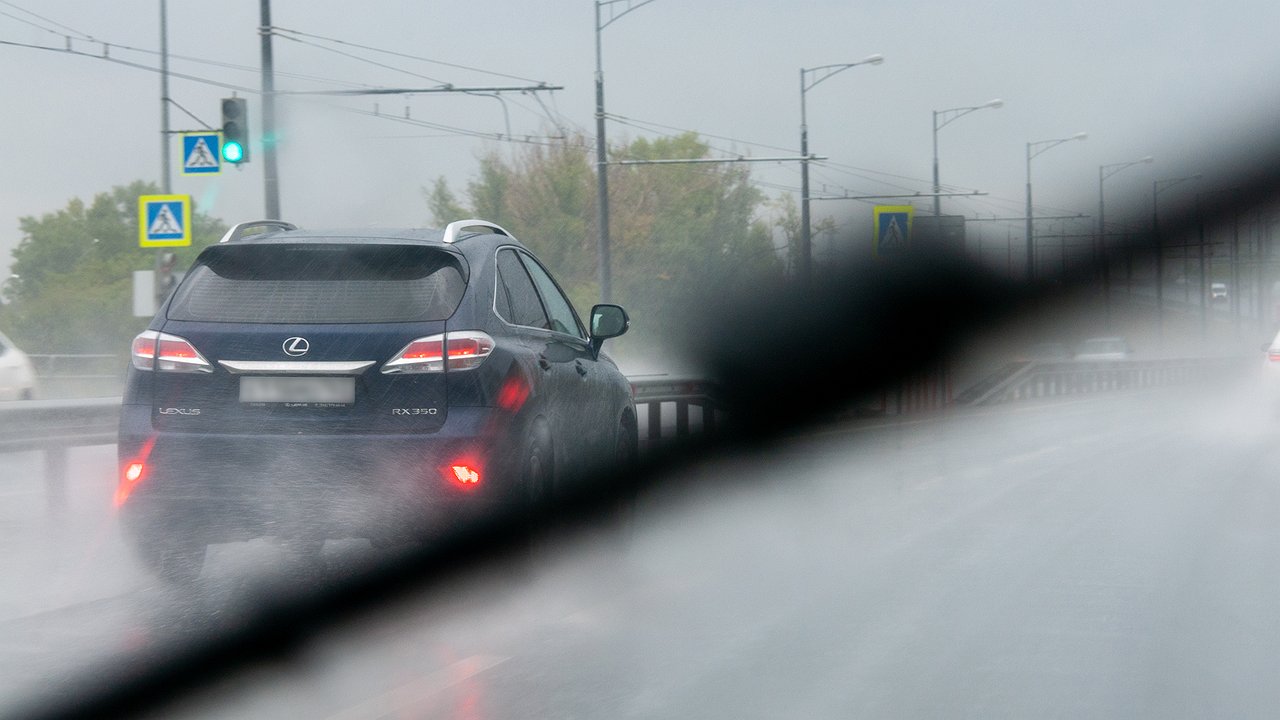 Cheap, fast and easy: repair old windshield wipers on a car