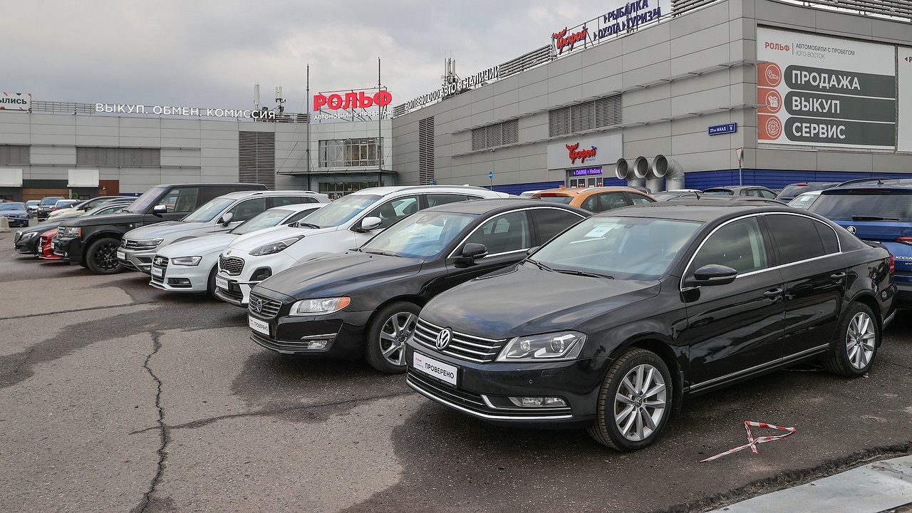 LADA instead of BMW: called the most popular used cars in Moscow