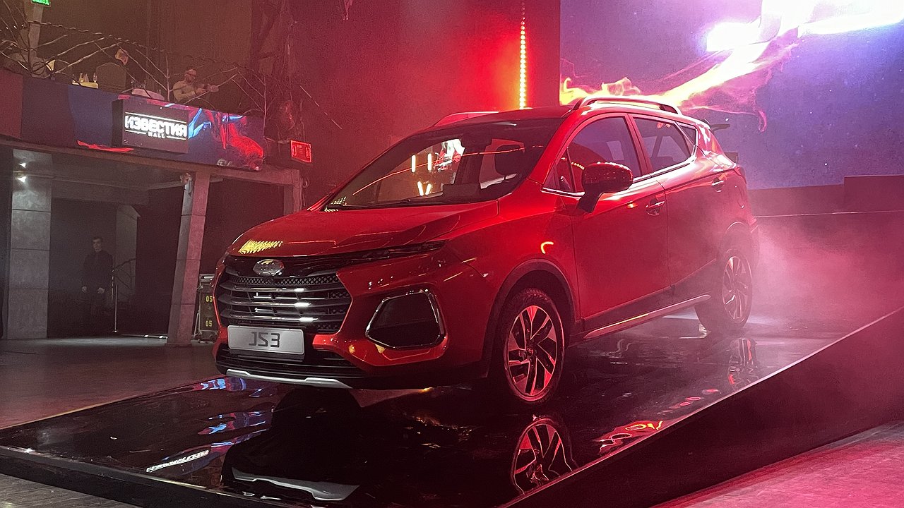 Another “state employee”: the JAC JS3 crossover received a Russian price tag