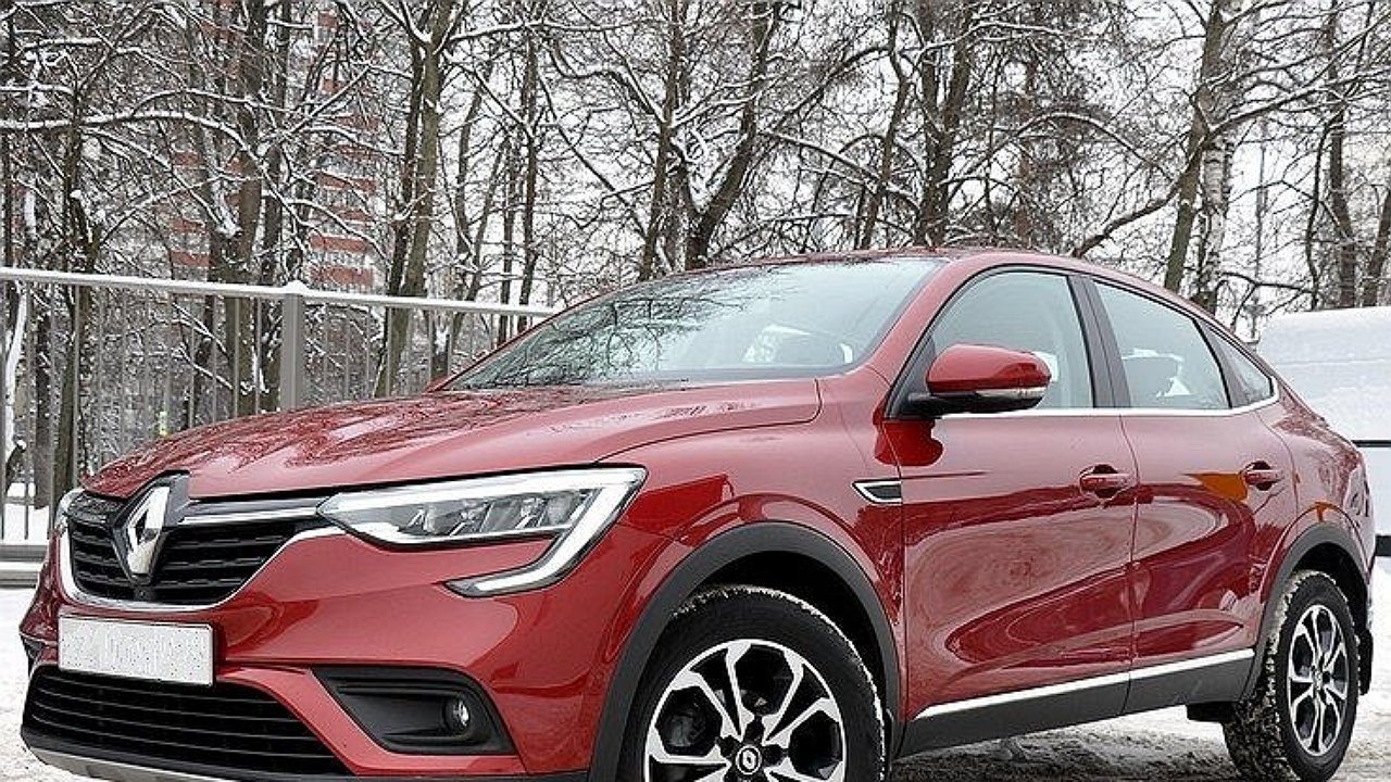 Circus with horses: why did Russian car dealers sue Renault