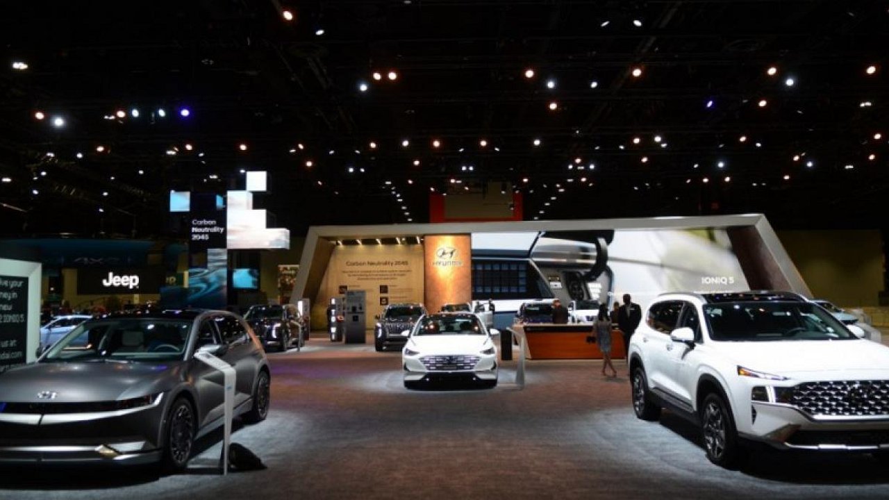 How the new Toyota Camry ruined the 2023 Los Angeles Auto Show