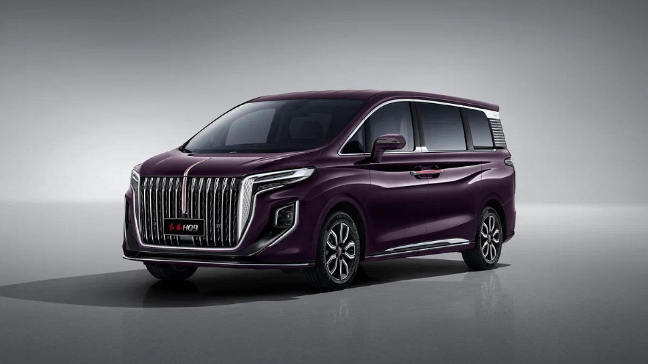 Hongqi announced the start of Russian sales of the HQ9 minivan