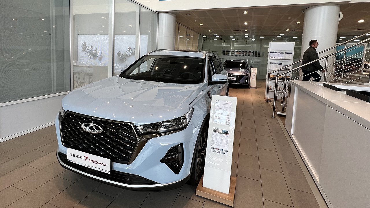 Which Chinese cars are the Russians complaining about and why?