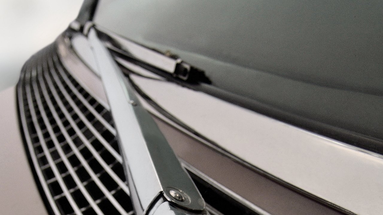 How to radically solve the problem of windshield wipers smearing dirt on the glass