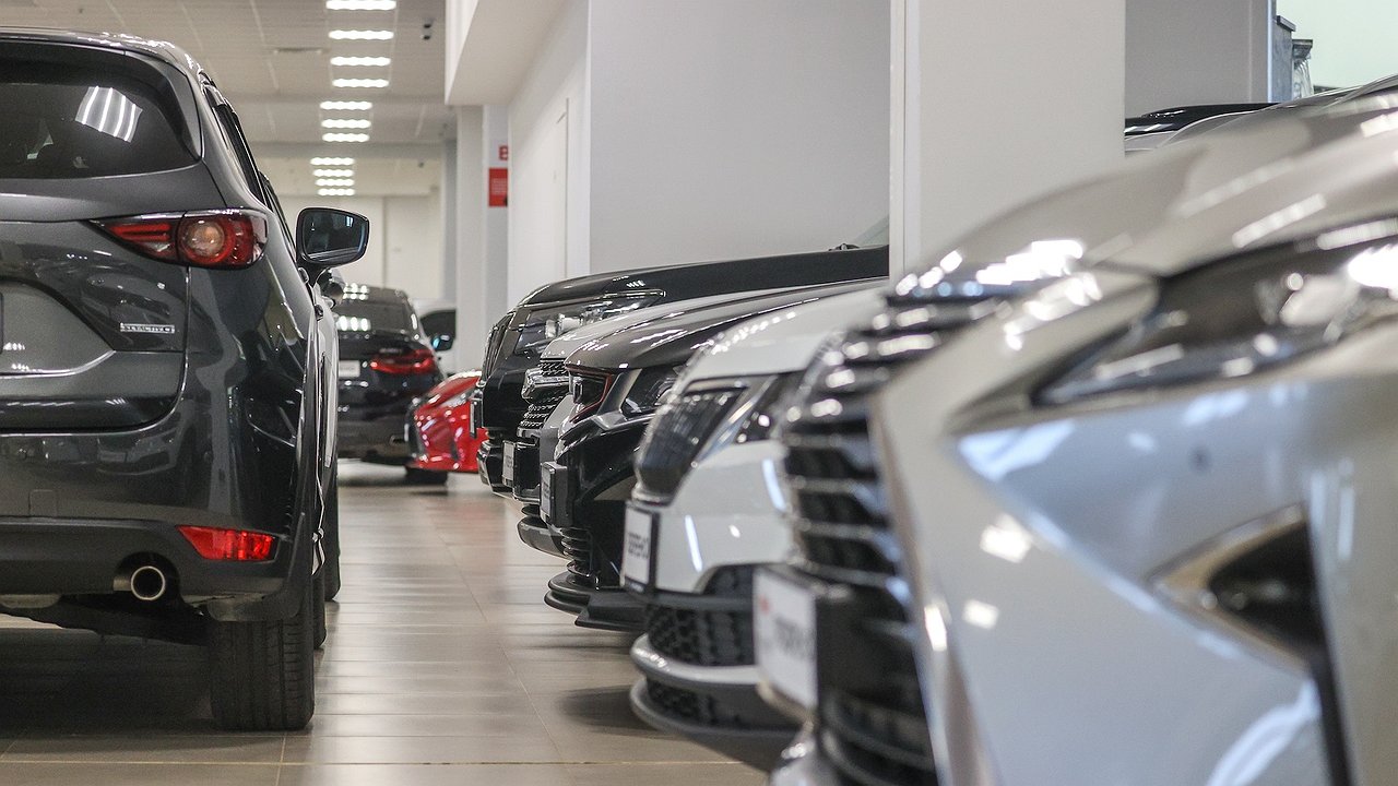 Which cars do Russians lease most actively?
