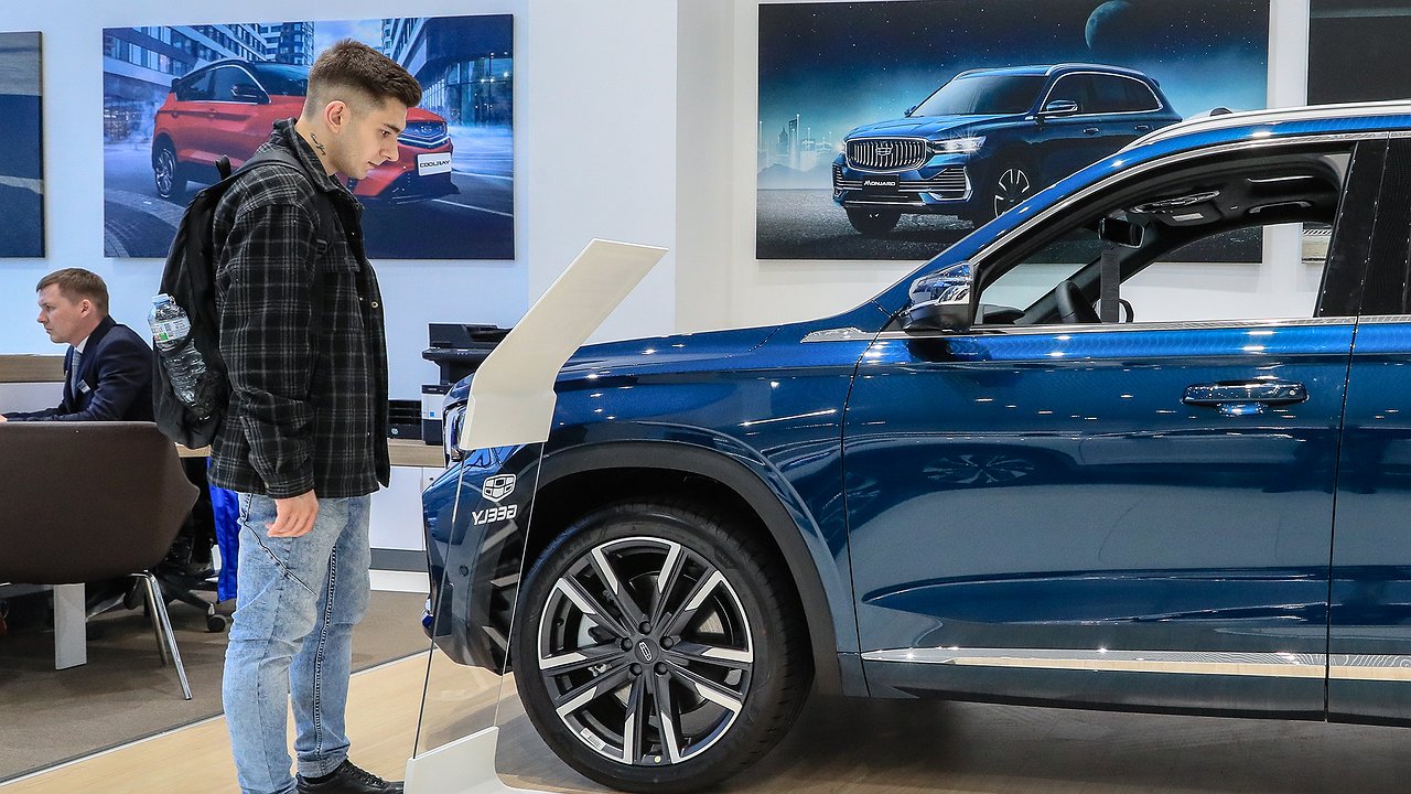 The bony hand of the market grabs Russian drivers by the throat