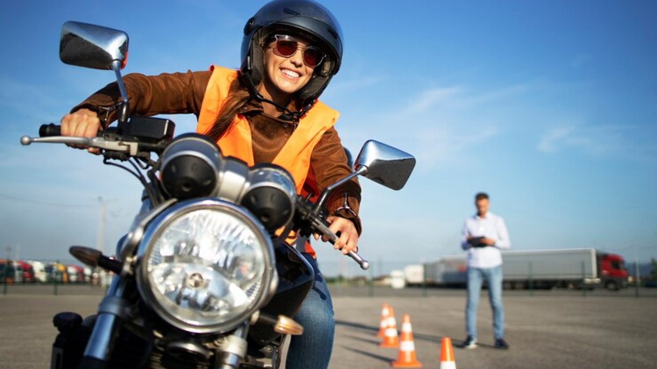 рабочий спустя