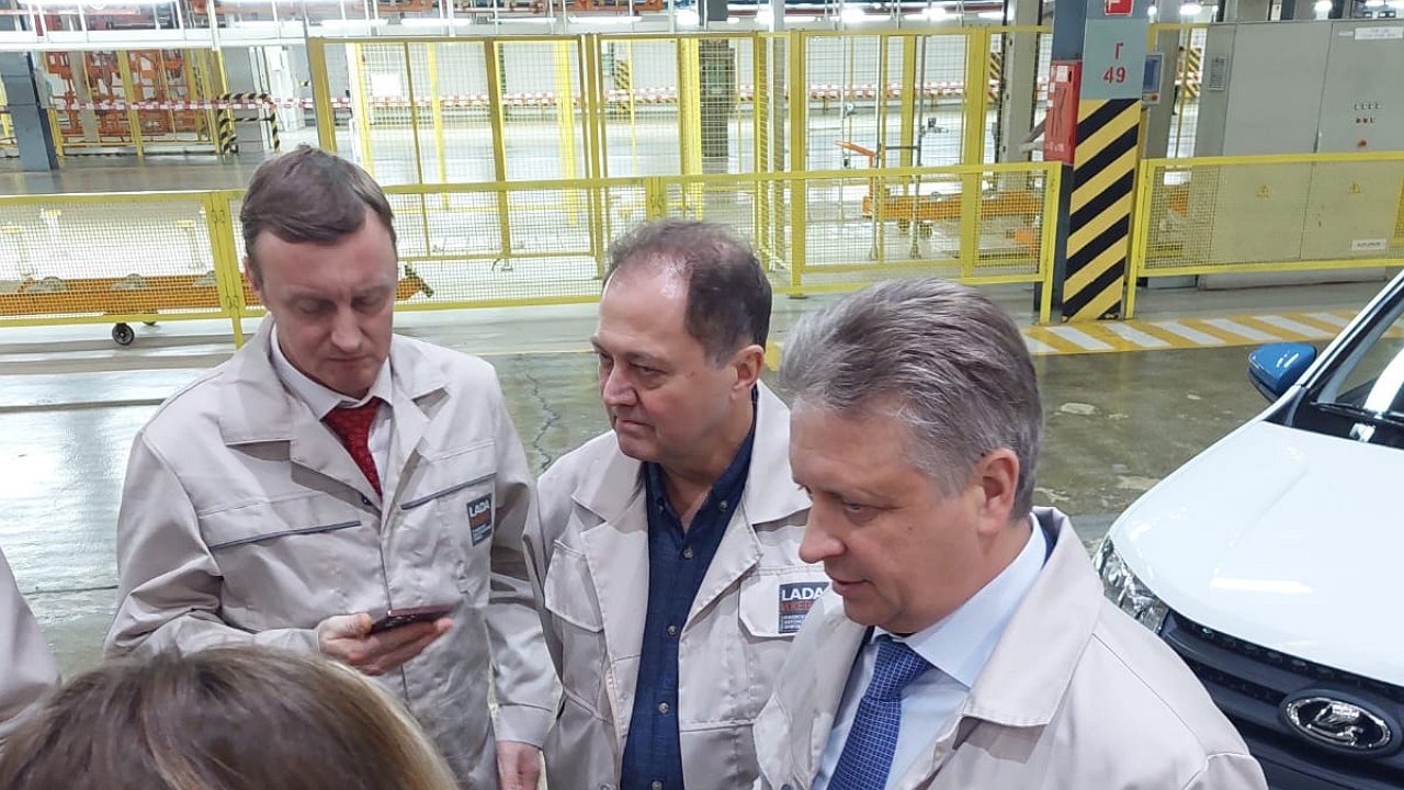Everything will be UAZ: the Russian auto industry will finally get state aid “on the needle”.
