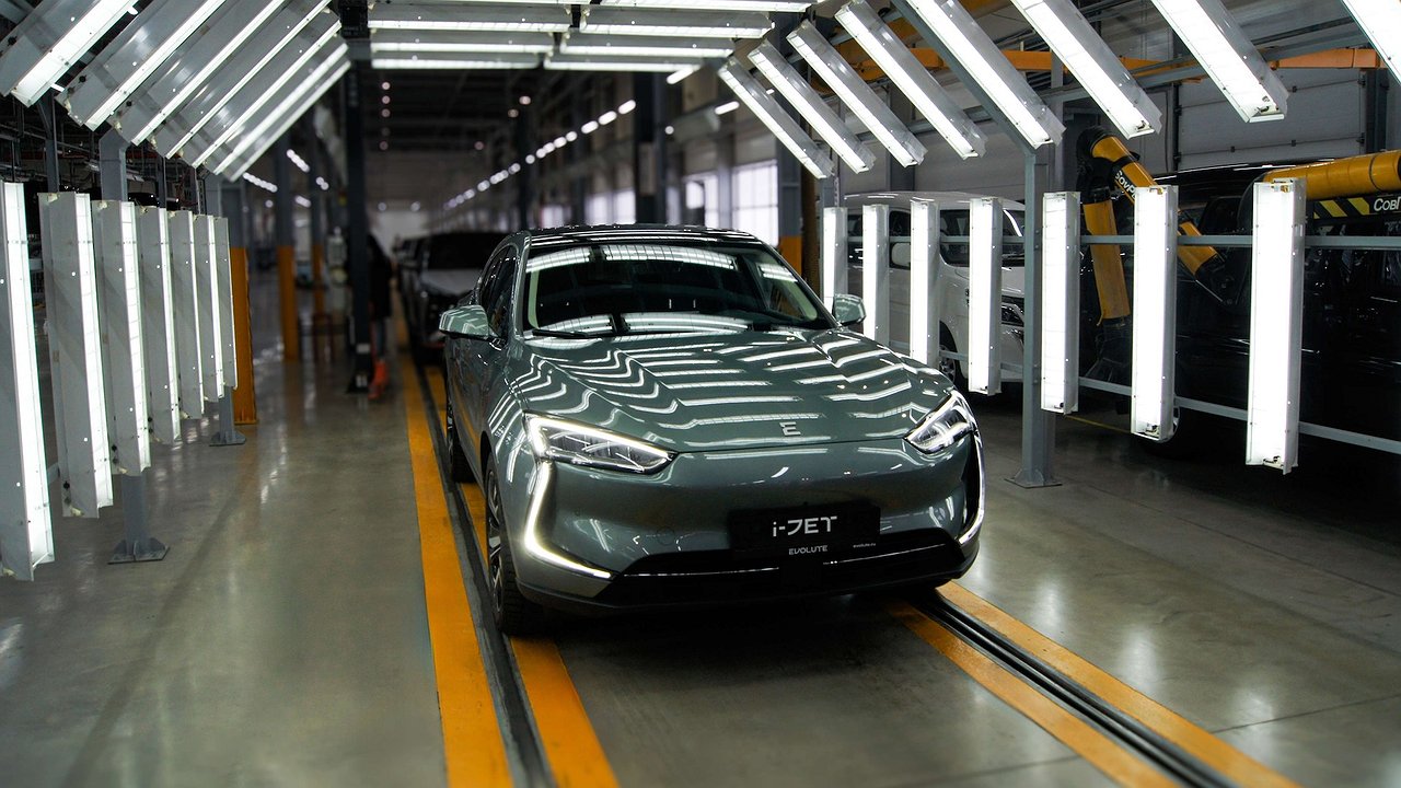 Production of the Evolute i-Jet crossover has started in the Lipetsk region